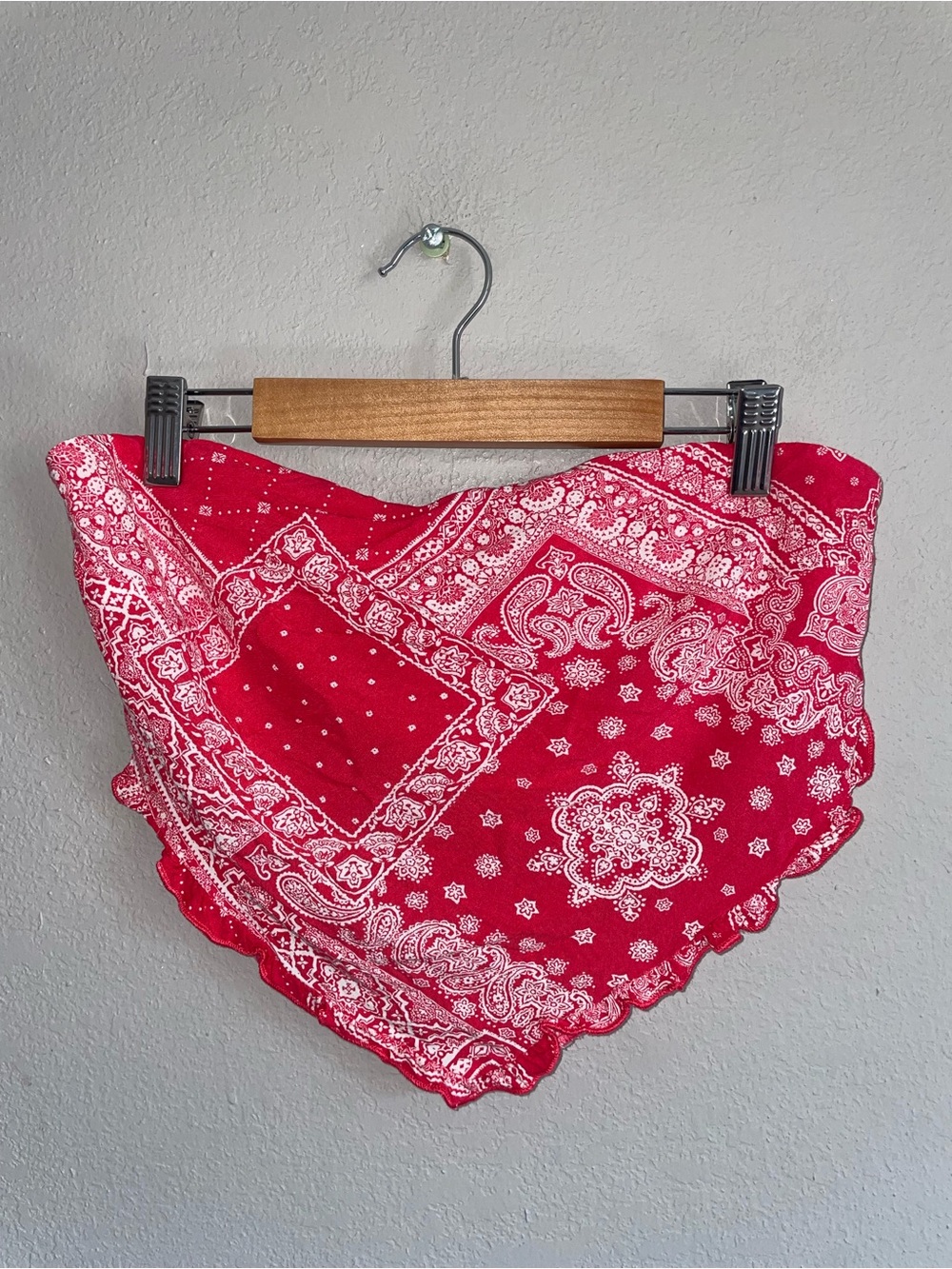 Bandana Print Women’s shirt crop pink